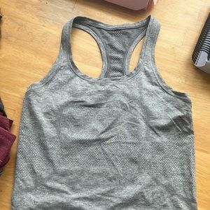 Lululemon swiftly tech rank grey medium 6